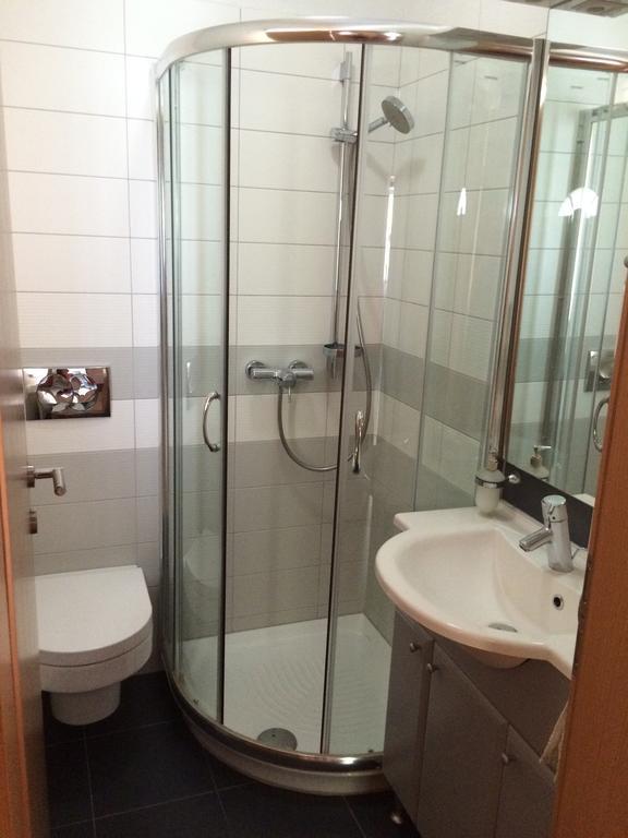 Apartment Casa Eni Drazice エクステリア 写真