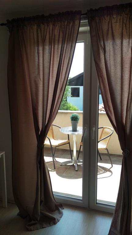 Apartment Casa Eni Drazice エクステリア 写真