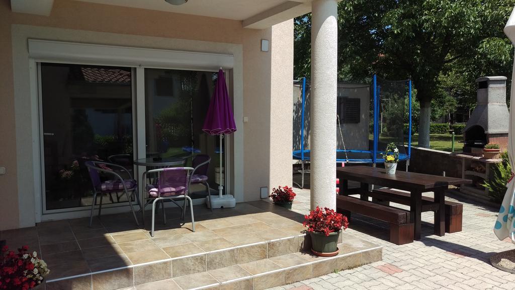 Apartment Casa Eni Drazice エクステリア 写真